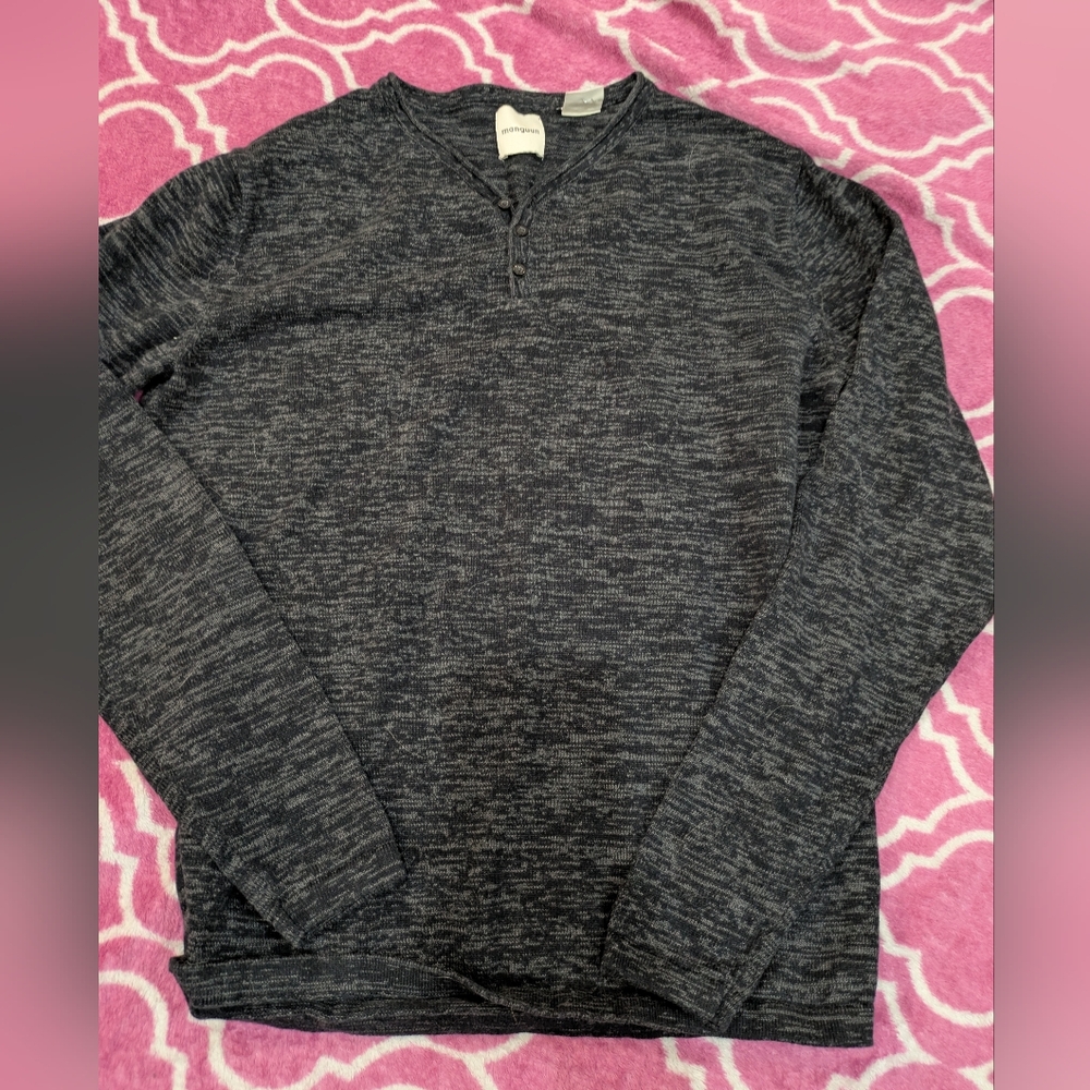 🦋5/25$ Heathered Dark Gray Knit Henley Sweater